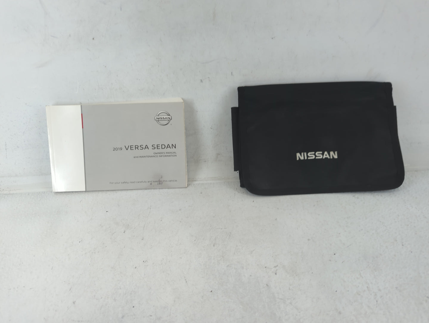 2019 Nissan Versa Owners Manual Book Guide P/N:OM19EM 0N17U0 OEM Used Auto Parts - Oemusedautoparts1.com