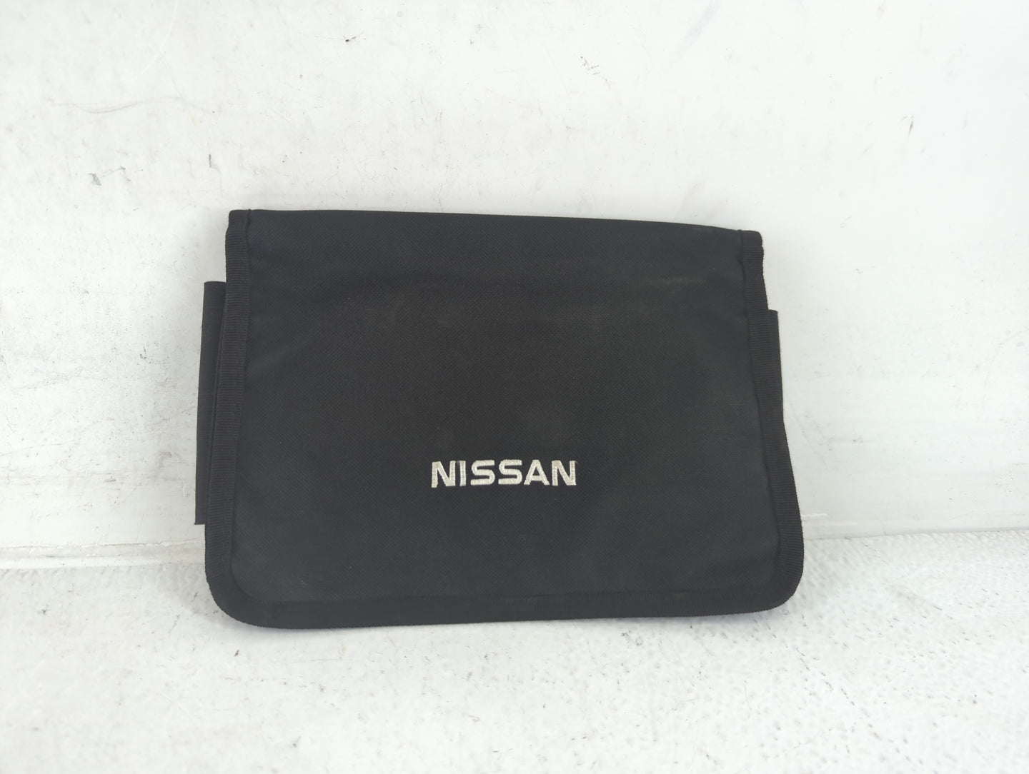 2019 Nissan Versa Owners Manual Book Guide P/N:OM19EM 0N17U0 OEM Used Auto Parts - Oemusedautoparts1.com