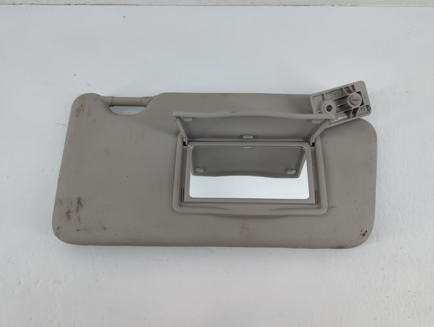 2016-2019 Nissan Versa Sun Visor Shade Replacement Passenger Right Mirror Fits Fits 2015 2016 2017 2018 2019 OEM Used Auto P