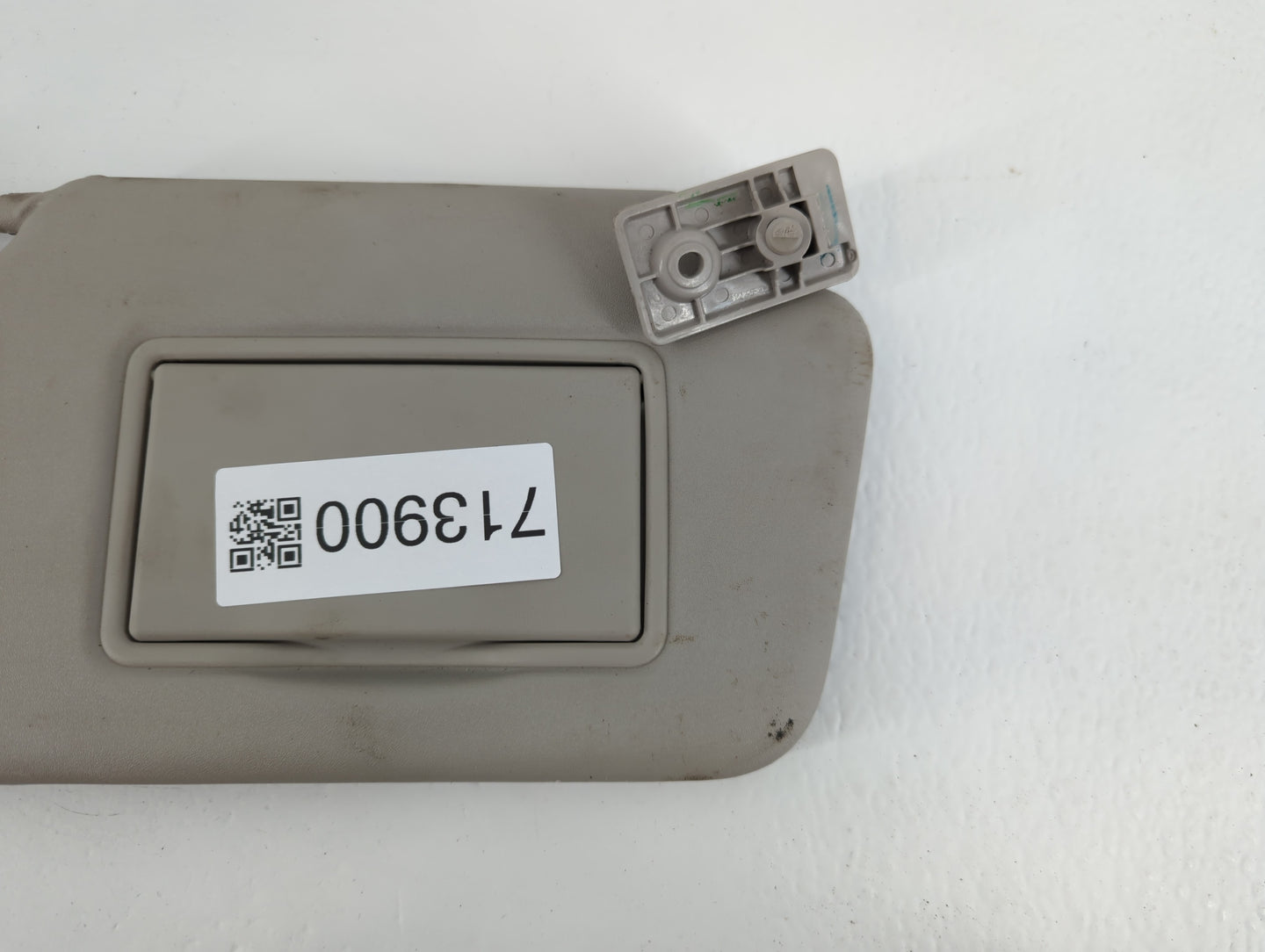 2016-2019 Nissan Versa Sun Visor Shade Replacement Passenger Right Mirror Fits Fits 2015 2016 2017 2018 2019 OEM Used Auto P