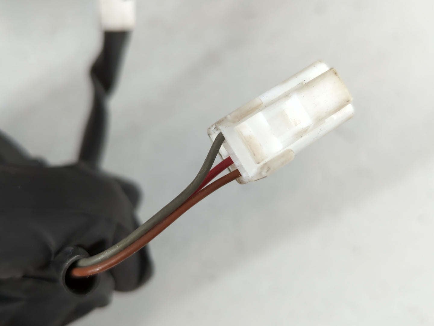 2015-2019 Nissan Versa Driver Side View Mirror - Left Door Mirror OEM Used - Oemusedautoparts1.com