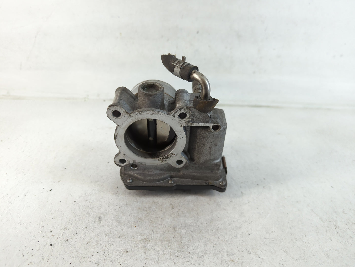 2012-2019 Nissan Versa Throttle Body P/N:8K08 3AA50-02 I Fits Fits 2012 2013 2014 2015 2016 2017 2018 2019 OEM Used Auto Par
