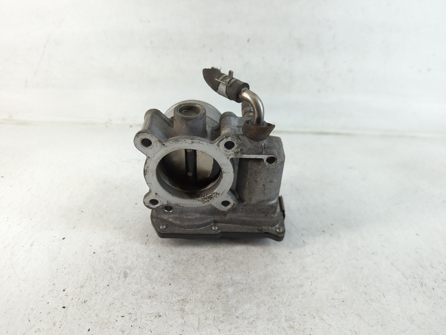2012-2019 Nissan Versa Throttle Body P/N:8K08 3AA50-02 I Fits Fits 2012 2013 2014 2015 2016 2017 2018 2019 OEM Used Auto Par