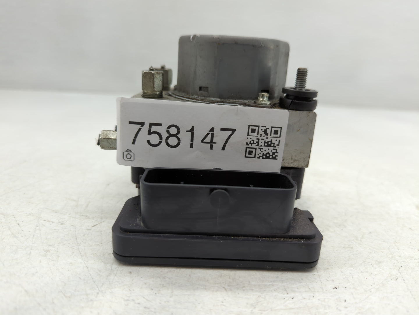 2015-2019 Nissan Versa ABS Pump Control Module Replacement P/N:47660 9KS0A Fits Fits 2015 2016 2017 2018 2019 OEM Used Auto 