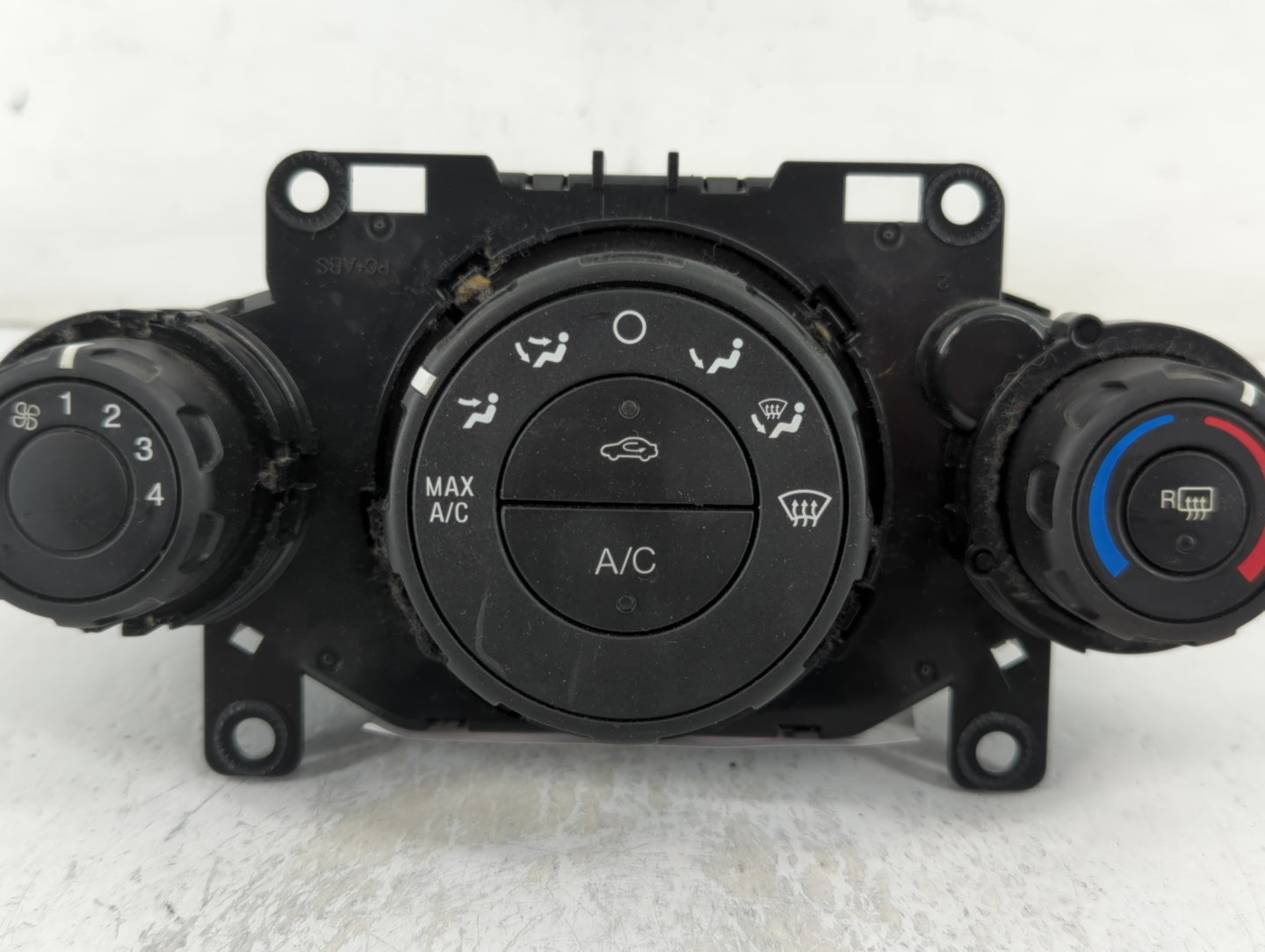 2019 Oldsmobile Fiesta Climate Control Module Temperature AC/Heater Replacement P/N:DSBT 19980 AF Fits OEM Used Auto Parts -