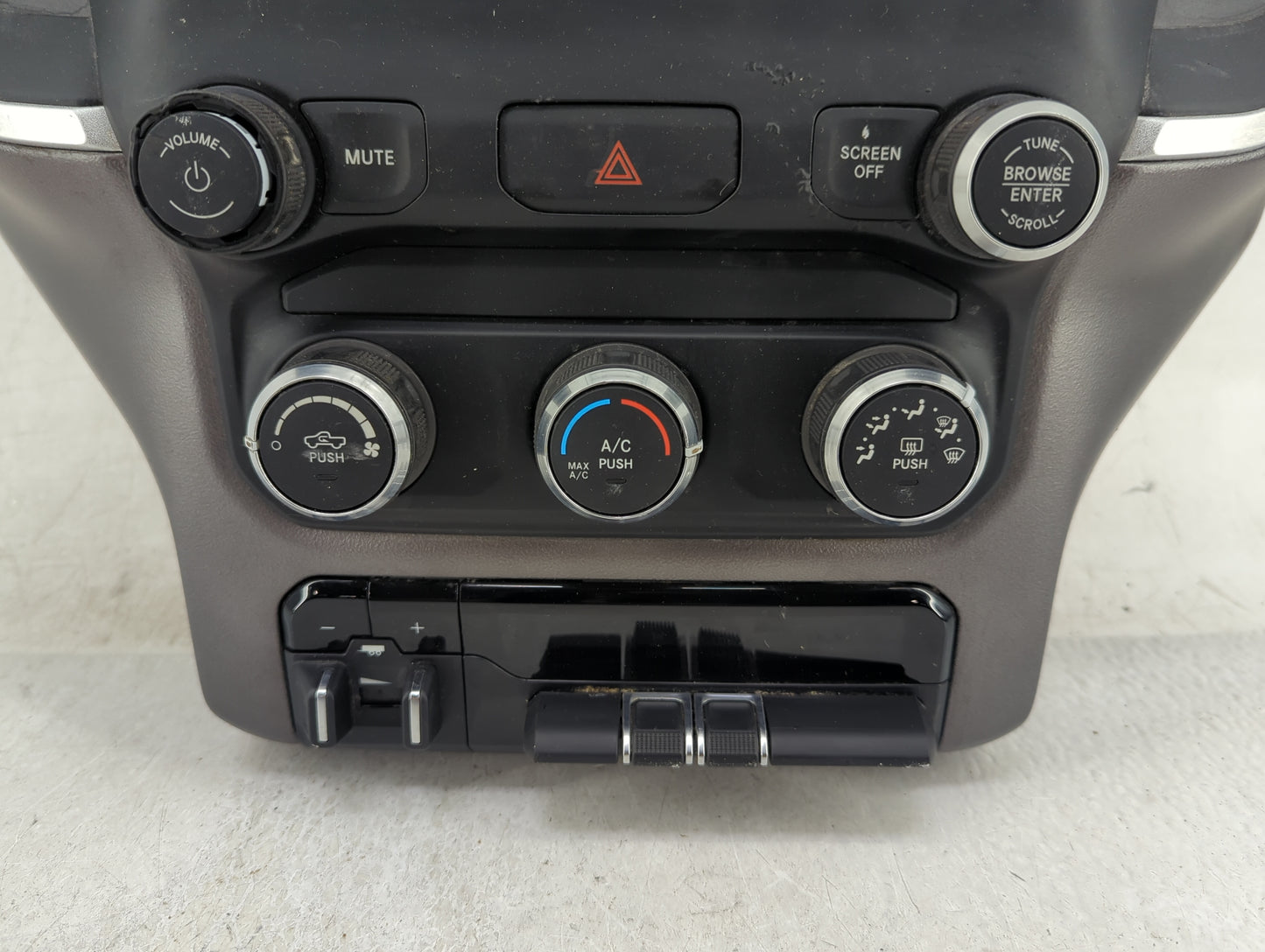 2019-2022 Ram 1500 Climate Control Module Temperature AC/Heater Replacement P/N:P68340253AC Fits Fits 2019 2020 2021 2022 OE