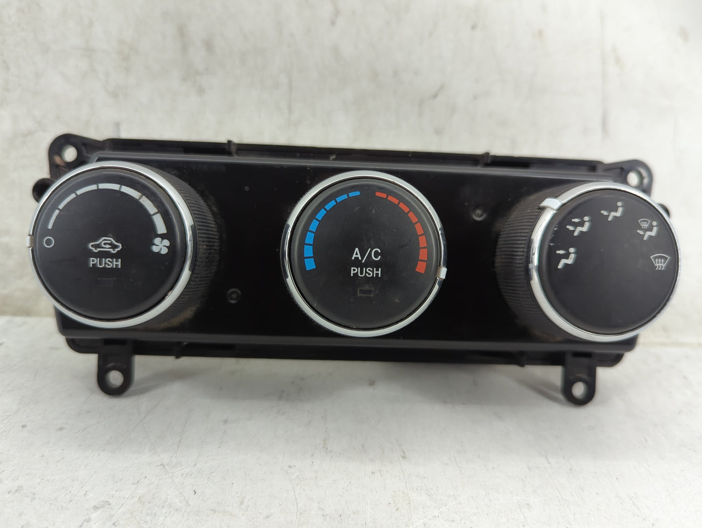2019 Ram 1500 Climate Control Module Temperature AC/Heater Replacement P/N:P6RK10DX9AB Fits Fits 2020 2021 OEM Used Auto Par