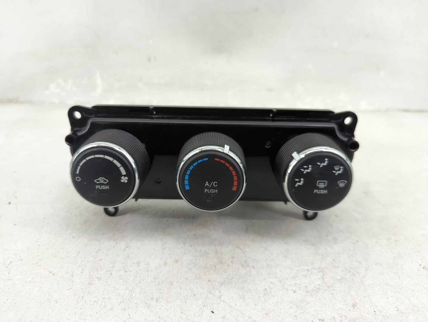 2019 Ram 1500 Climate Control Module Temperature AC/Heater Replacement P/N:P5NC24DX9AF Fits Fits 2020 2021 OEM Used Auto Par