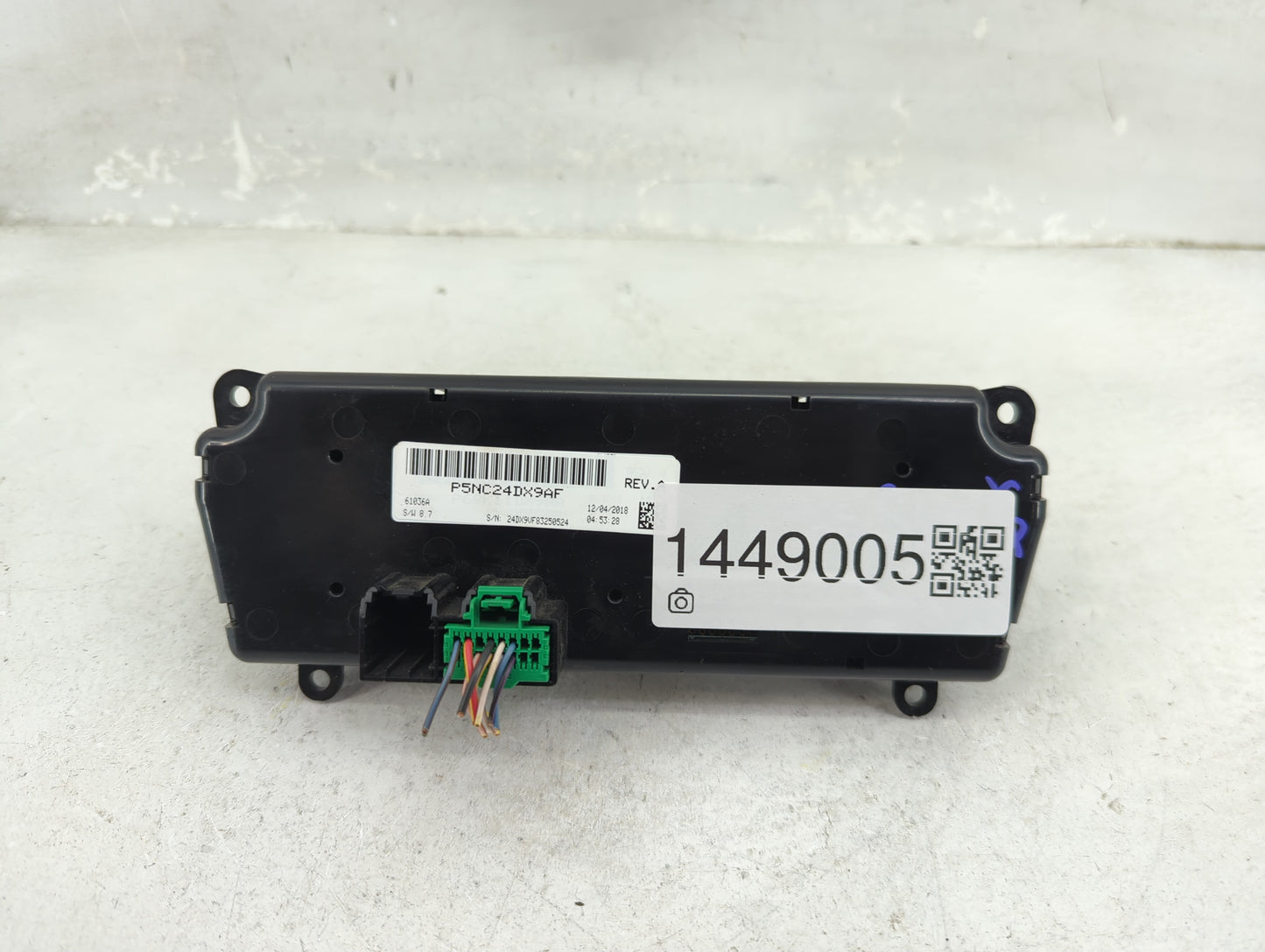 2019 Ram 1500 Climate Control Module Temperature AC/Heater Replacement P/N:P5NC24DX9AF Fits Fits 2020 2021 OEM Used Auto Par