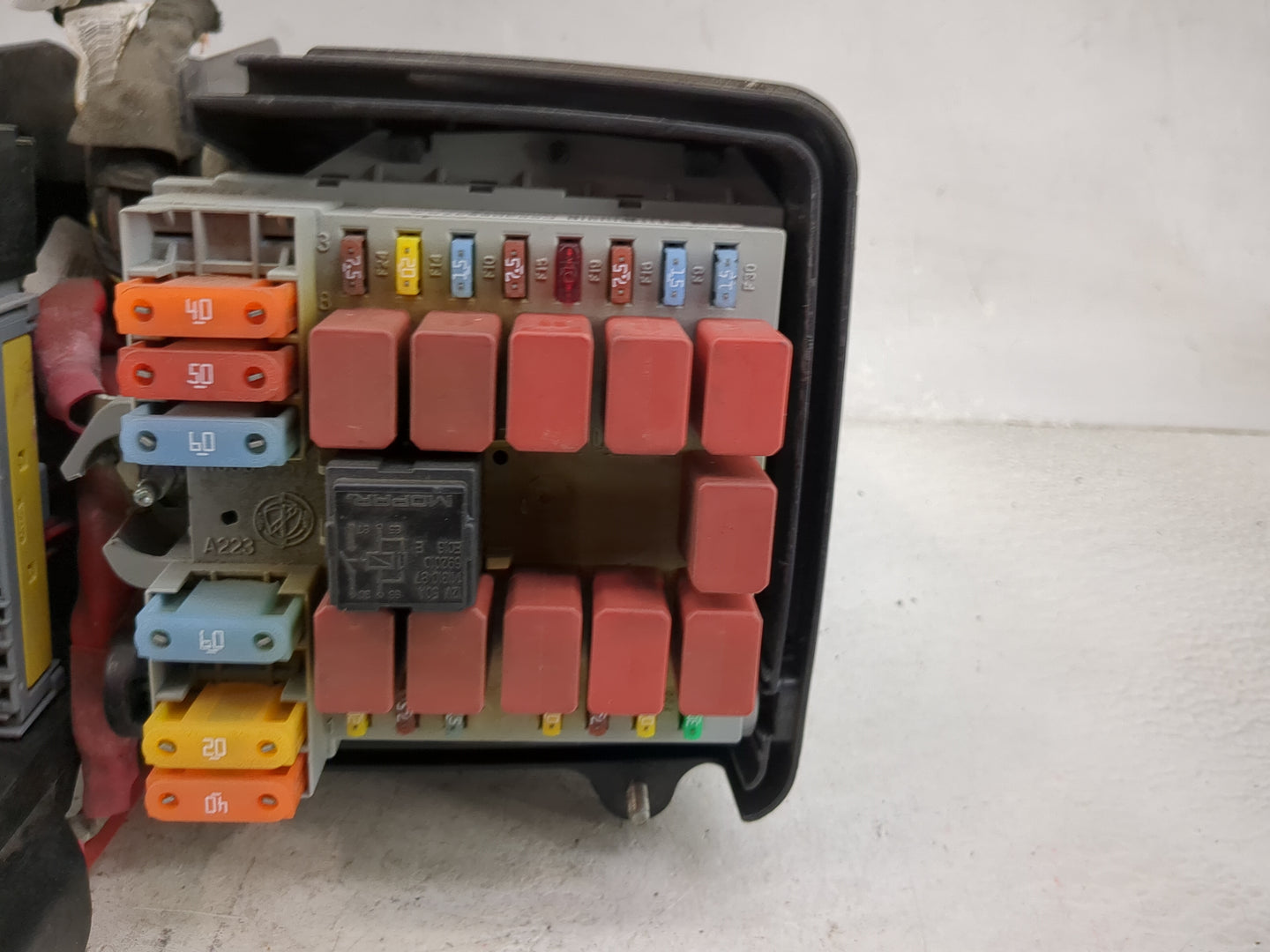 2019 Ram 1500 Fusebox Fuse Box Panel Relay Module P/N:52122163AB BAGB199801883 Fits Fits 2020 2021 2022 OEM Used Auto Parts 