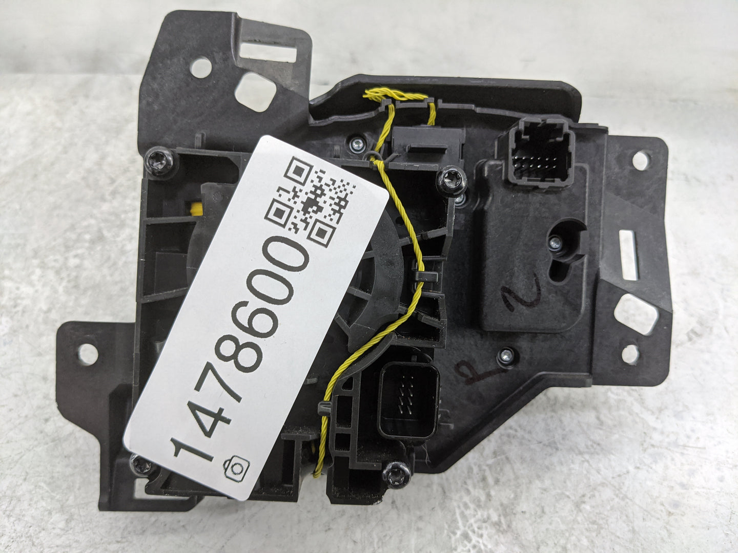 2019 Ram 1500 Floor Console Assembly Shifter - Oemusedautoparts1.com