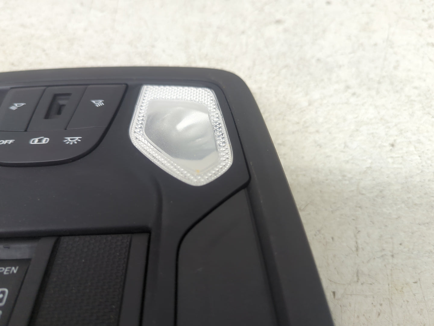 2019 Ram 1500 Overhead Roof Console Black - Oemusedautoparts1.com