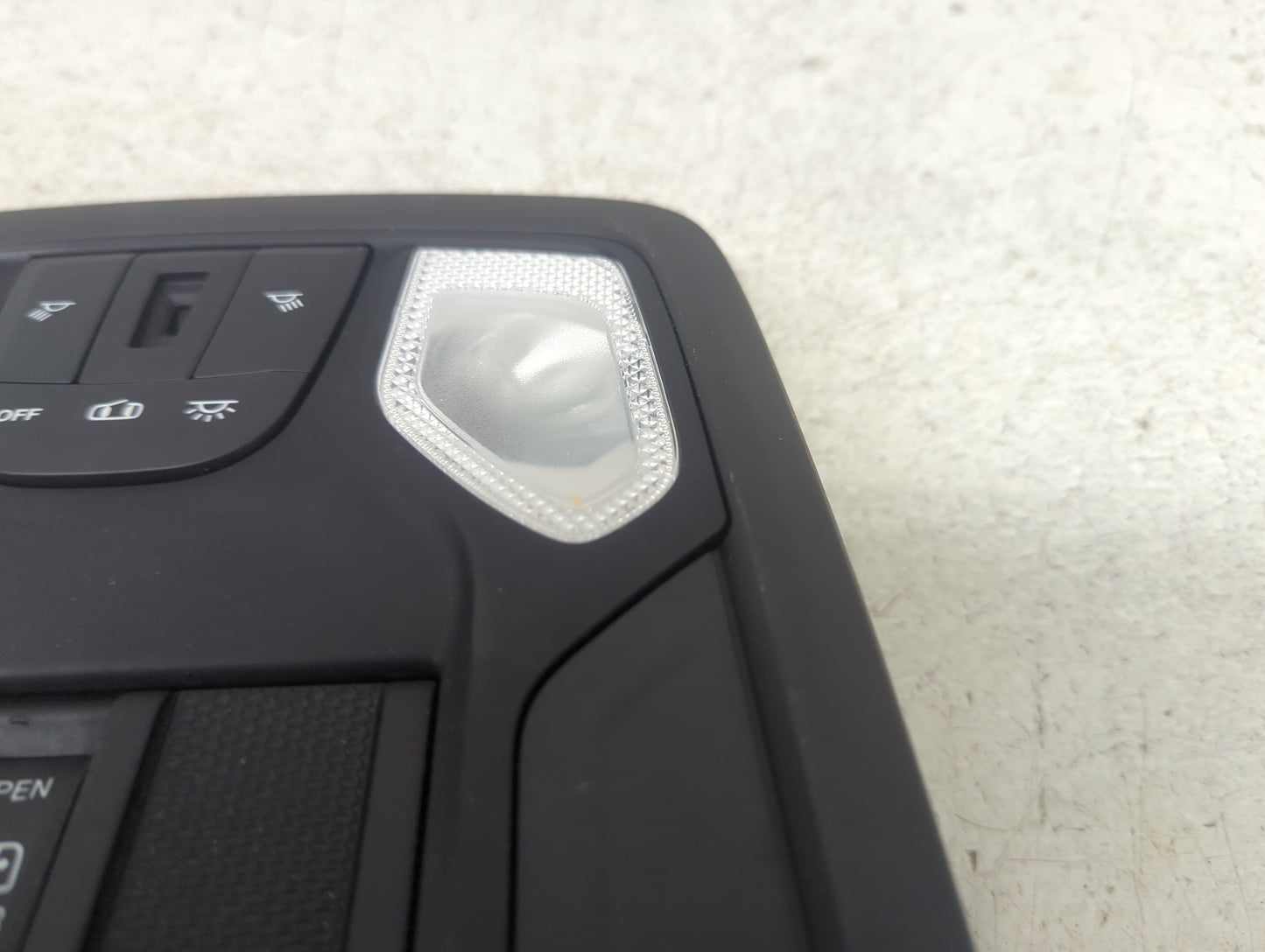 2019 Ram 1500 Overhead Roof Console Black - Oemusedautoparts1.com