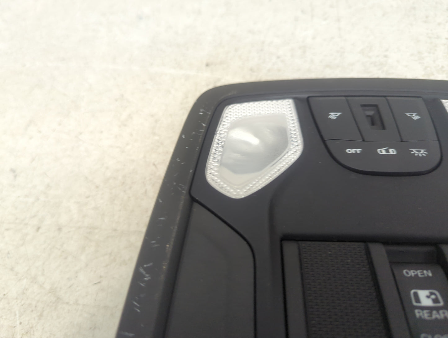 2019 Ram 1500 Overhead Roof Console Black - Oemusedautoparts1.com
