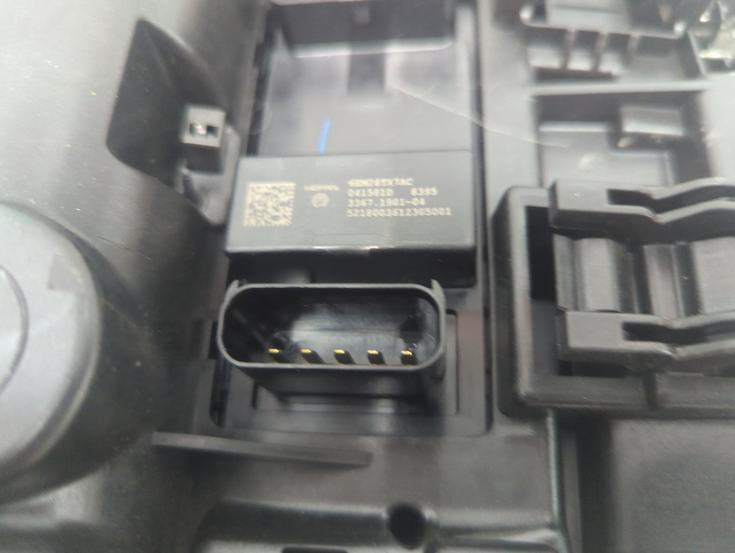 2019 Ram 1500 Overhead Roof Console Black - Oemusedautoparts1.com