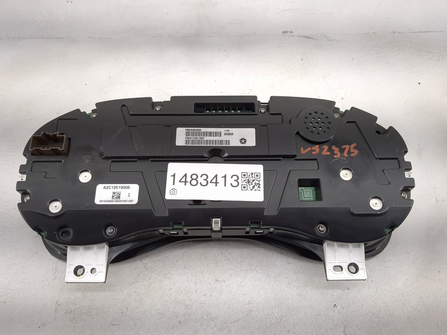 2019 Ram 1500 Instrument Cluster Speedometer Gauges P/N:P68294043AH T06QI172811037, A2C12619006 Miles: Fits OEM Used Auto Pa