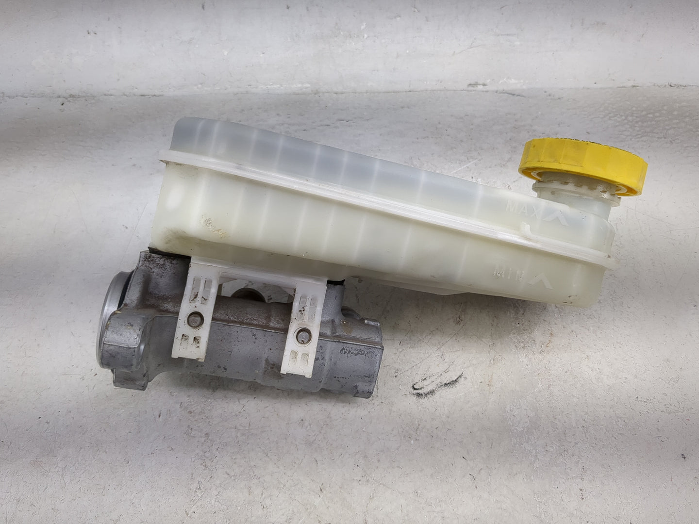 Ram 1500 Brake Master Cylinder 1490956 - Oemusedautoparts1.com
