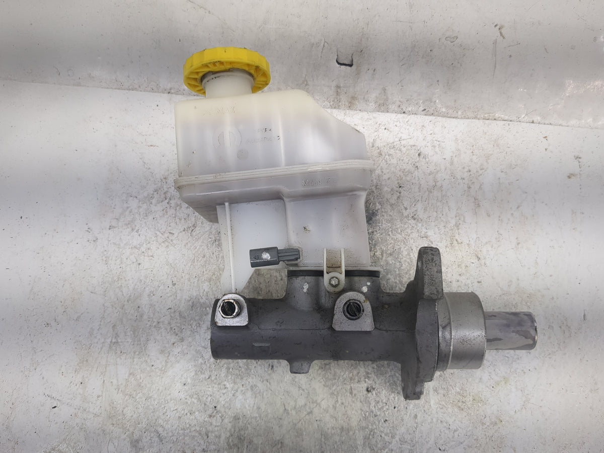 2019-2022 Ram 1500 Brake Master Cylinder 1497503 - Oemusedautoparts1.com
