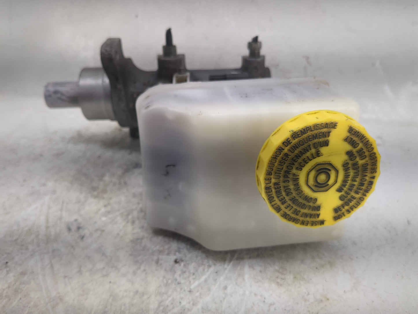 2019-2022 Ram 1500 Brake Master Cylinder 1497503 - Oemusedautoparts1.com