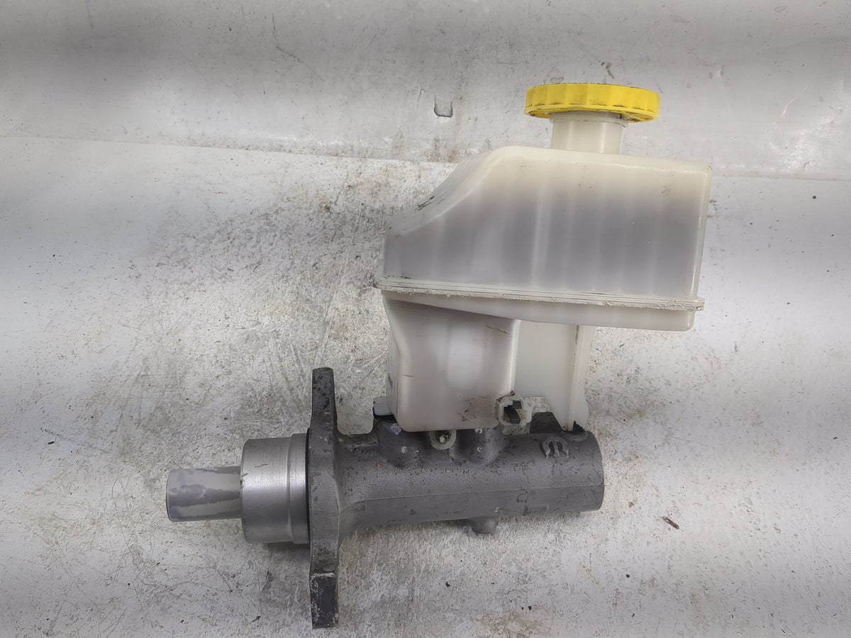 2019-2022 Ram 1500 Brake Master Cylinder 1497503 - Oemusedautoparts1.com