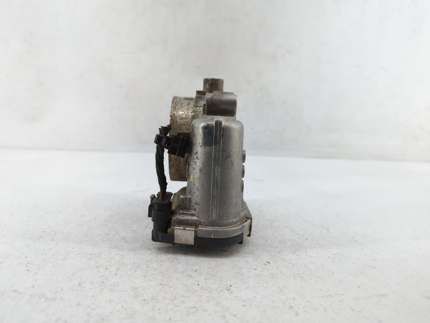 2019 Ram 1500 Classic Throttle Body P/N:05184349AC Fits Fits 2011 2012 2013 2014 2015 2016 2017 2018 2020 2021 2022 OEM Used