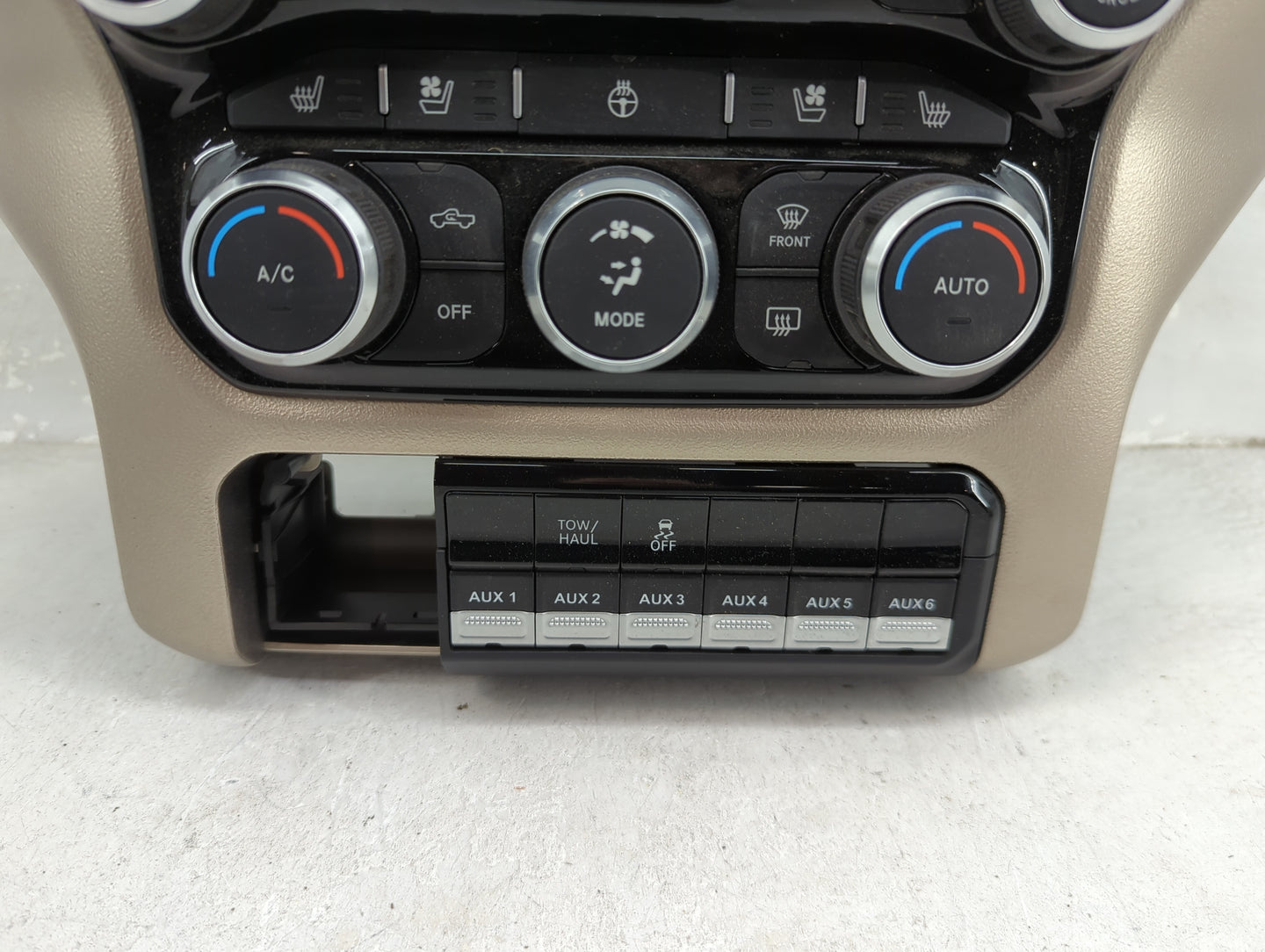 2019-2022 Ram 3500 Climate Control Module Temperature AC/Heater Replacement P/N:17023209-03 134782185352 Fits OEM Used Auto 