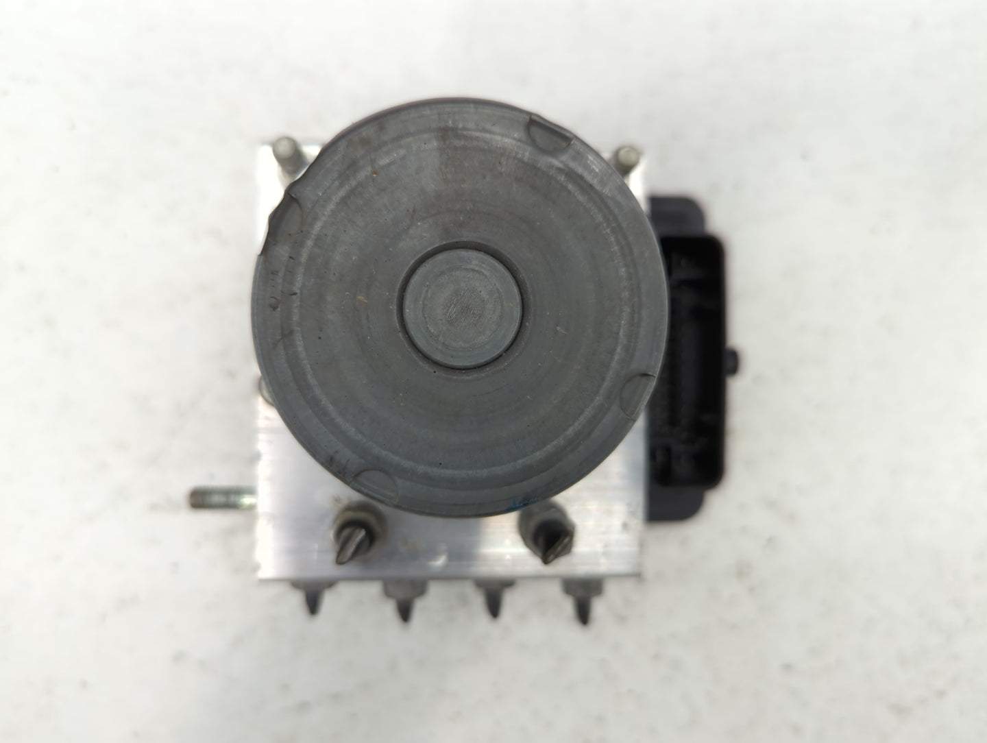 2019 Ram Promaster 1500 ABS Pump Control Module Replacement P/N:0265 257 745 53432393 Fits Fits 2018 OEM Used Auto Parts - O