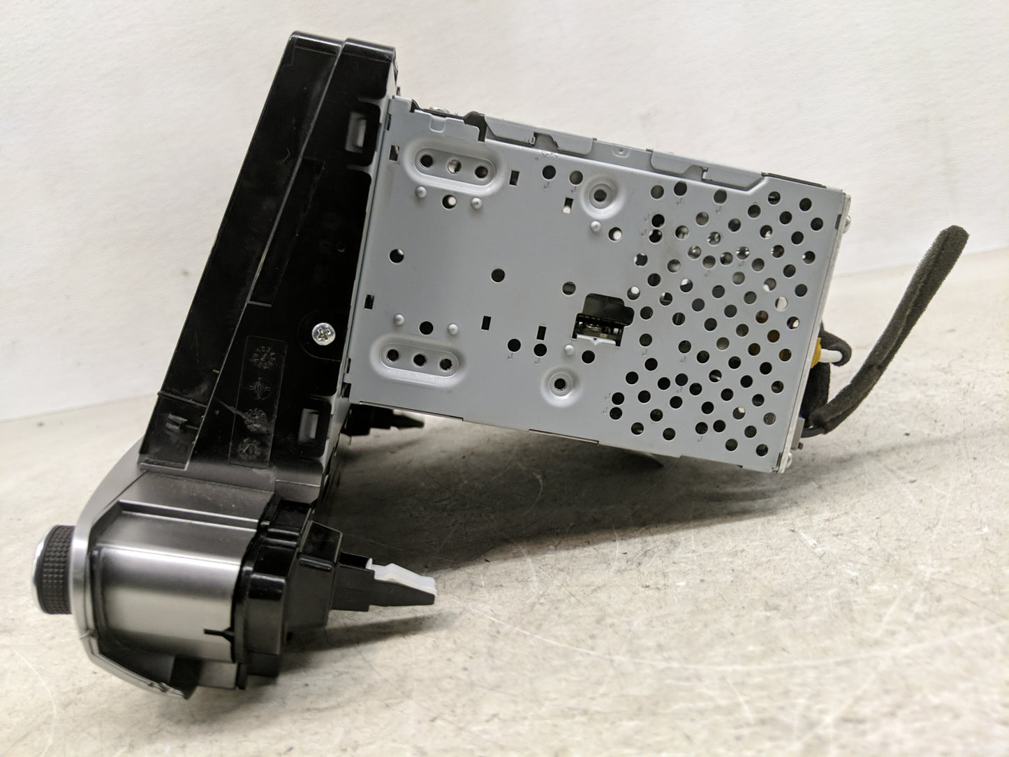 2019 Scion Iq Radio AM FM Cd Player Receiver Replacement P/N:96160G2000 Fits Fits 2017 2018 OEM Used Auto Parts - Oemusedaut