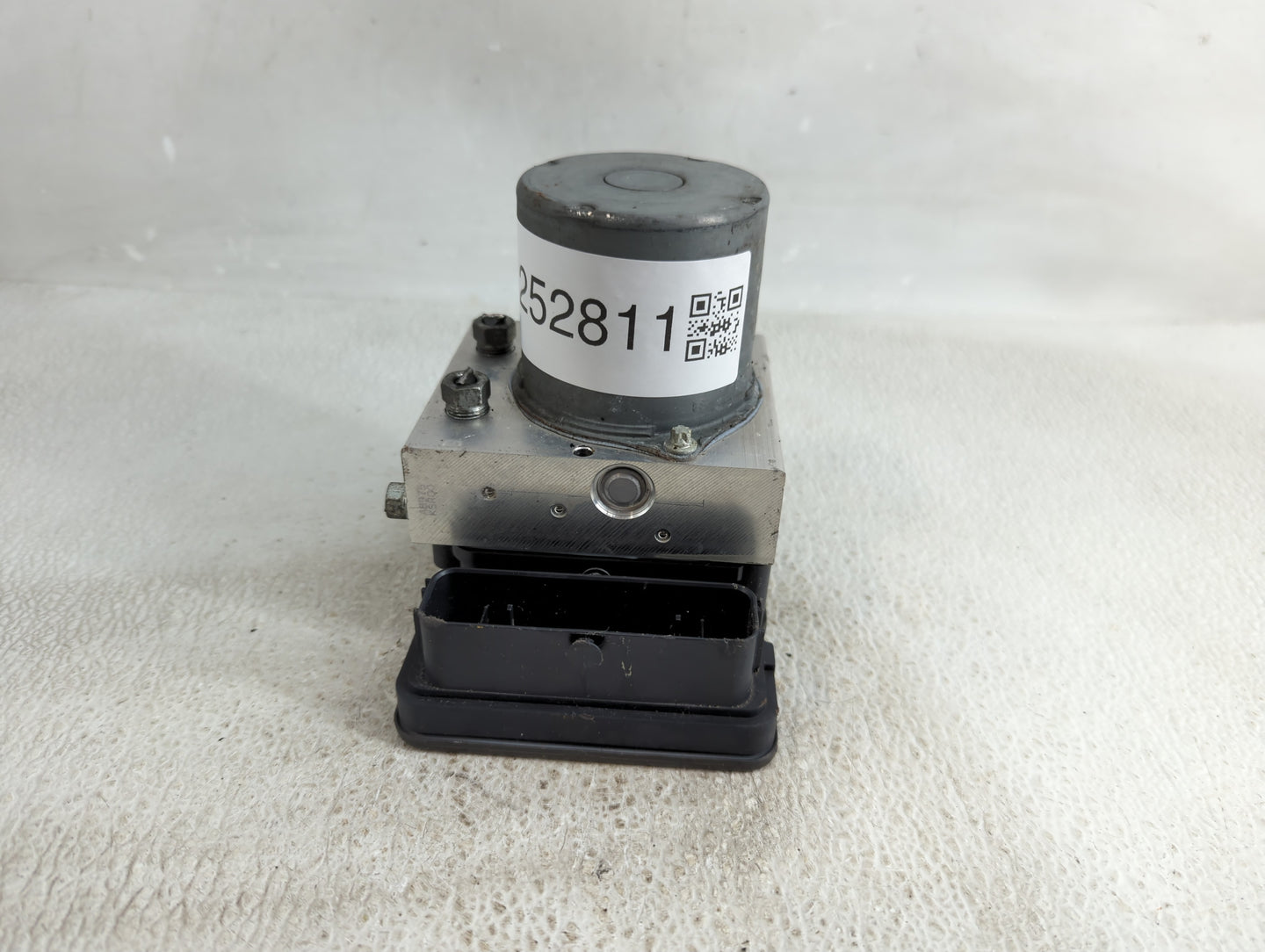 2019 Subaru Forester ABS Pump Control Module Replacement P/N:27536S J010 Fits OEM Used Auto Parts - Oemusedautoparts1.com