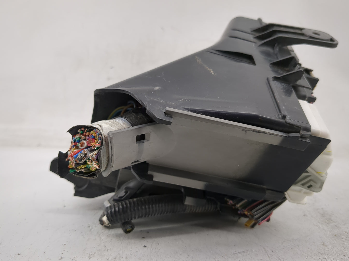 2019-2022 Subaru Forester Fusebox Fuse Box Panel Relay Module P/N:82243SJ030 Fits Fits 2019 2020 2021 2022 OEM Used Auto Par