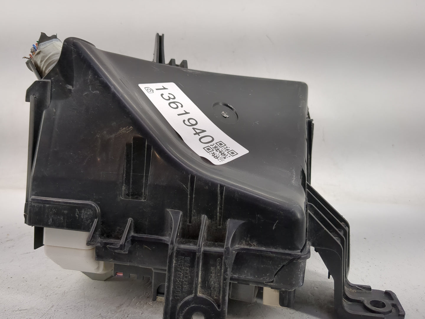 2019-2022 Subaru Forester Fusebox Fuse Box Panel Relay Module P/N:82243SJ030 Fits Fits 2019 2020 2021 2022 OEM Used Auto Par