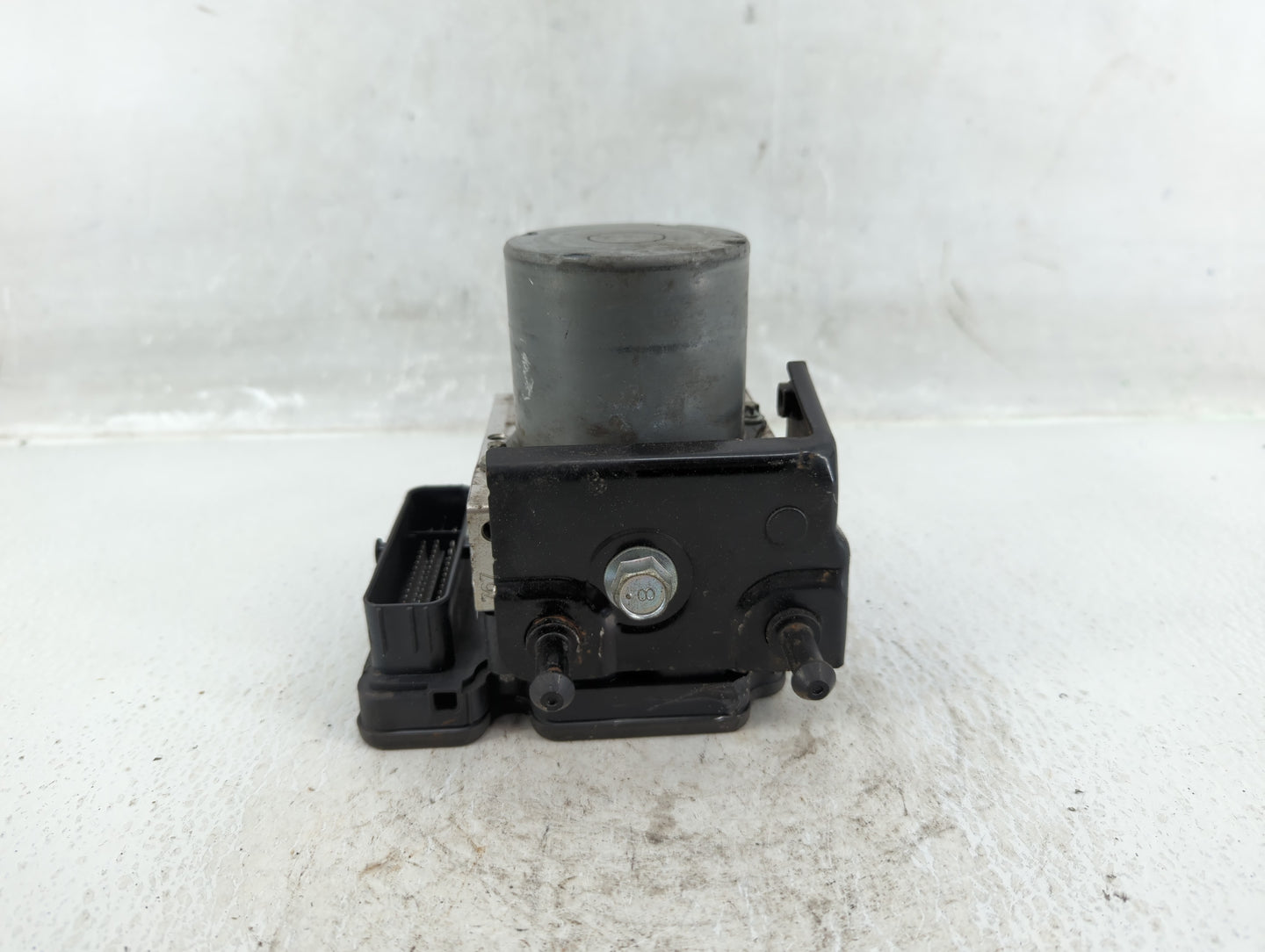 2019 Subaru Forester ABS Pump Control Module Replacement P/N:27536SJ010 Fits OEM Used Auto Parts - Oemusedautoparts1.com