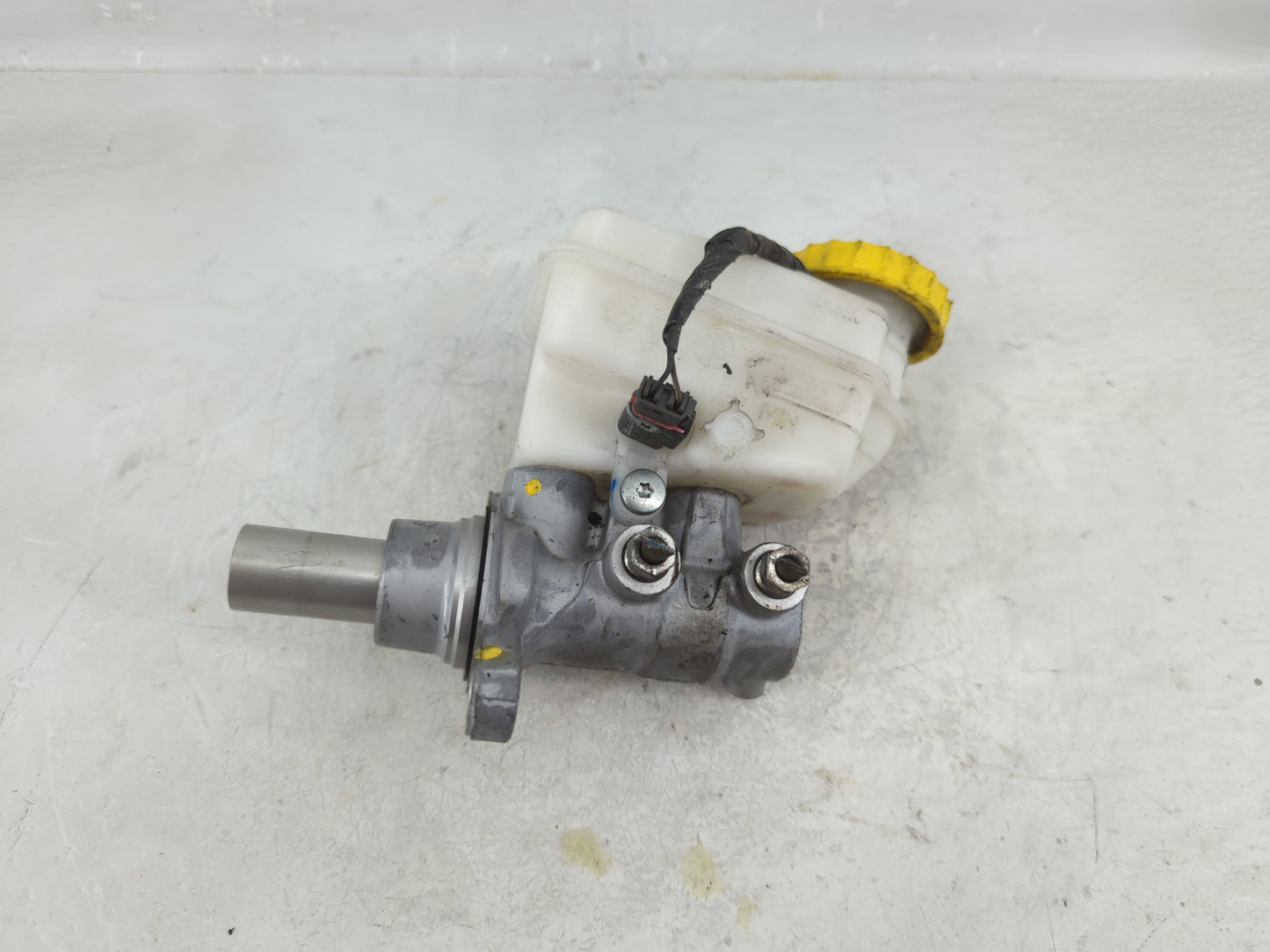 2017-2021 Subaru Impreza Brake Master Cylinder - Oemusedautoparts1.com