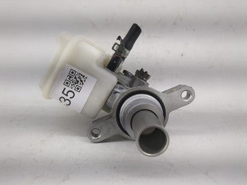 2017-2021 Subaru Impreza Brake Master Cylinder 1220635