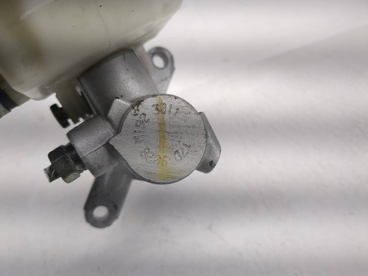 2017-2021 Subaru Impreza Brake Master Cylinder 1220635 - Oemusedautoparts1.com