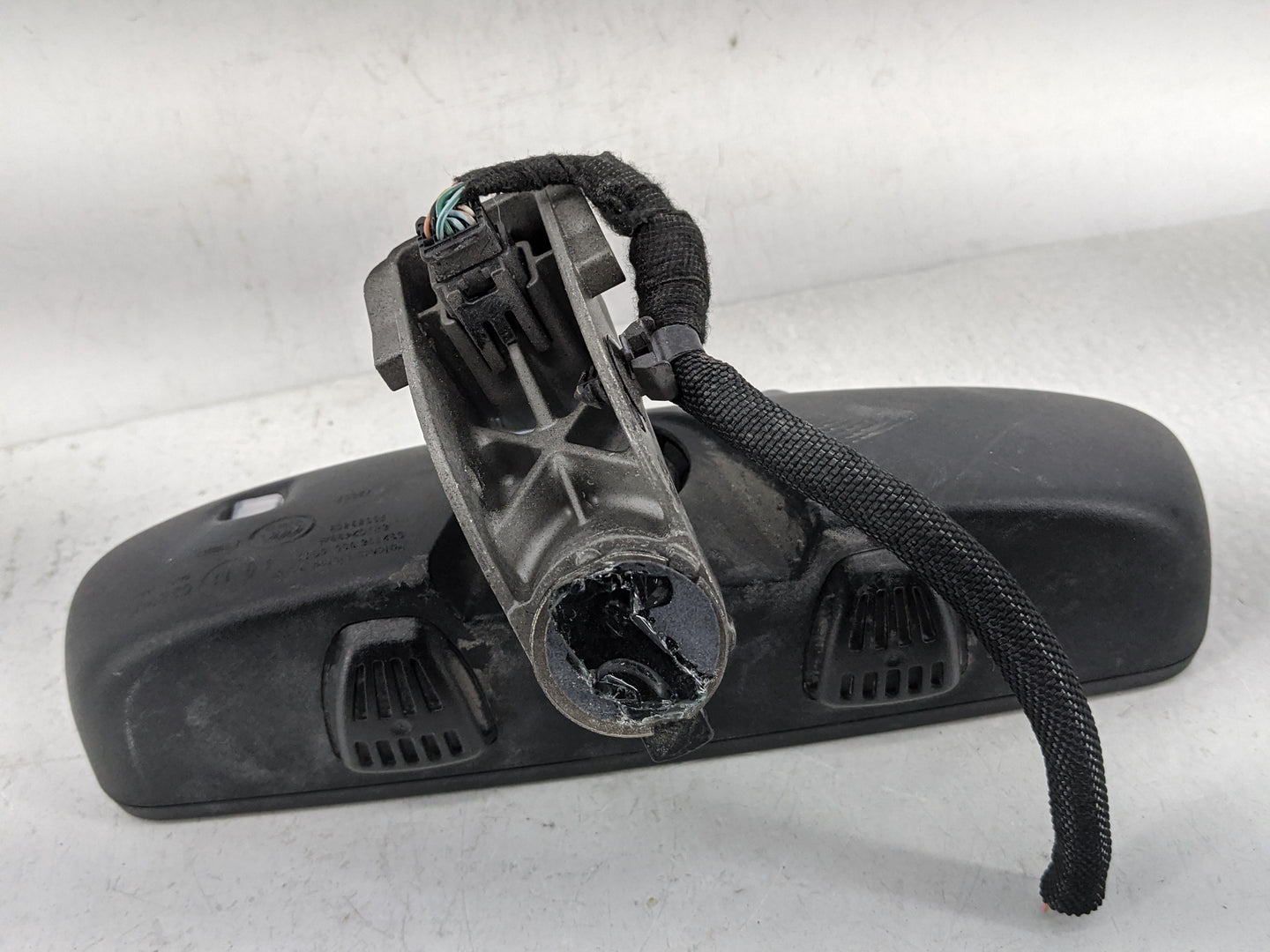 2017-2022 Subaru Impreza Interior Rear View Mirror Replacement OEM P/N:E11028005 Fits OEM Used Auto Parts - Oemusedautoparts