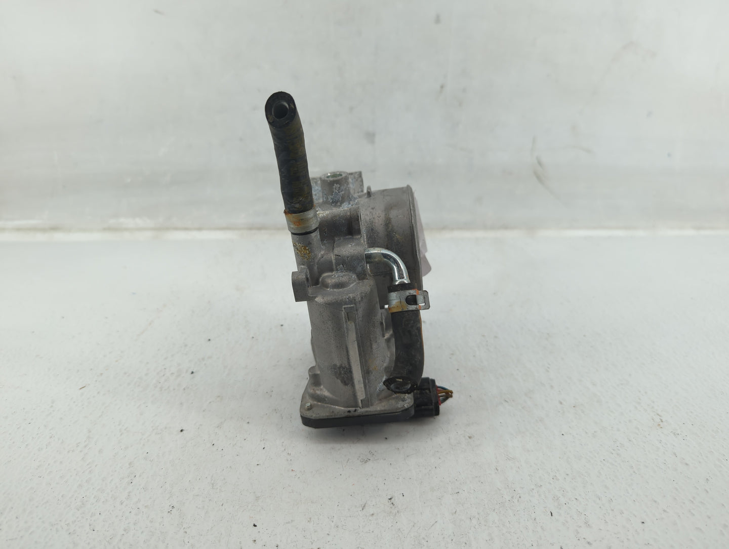 2017-2022 Subaru Impreza Throttle Body P/N:16112AA470 Fits Fits 2017 2018 2019 2020 2021 2022 OEM Used Auto Parts - Oemuseda