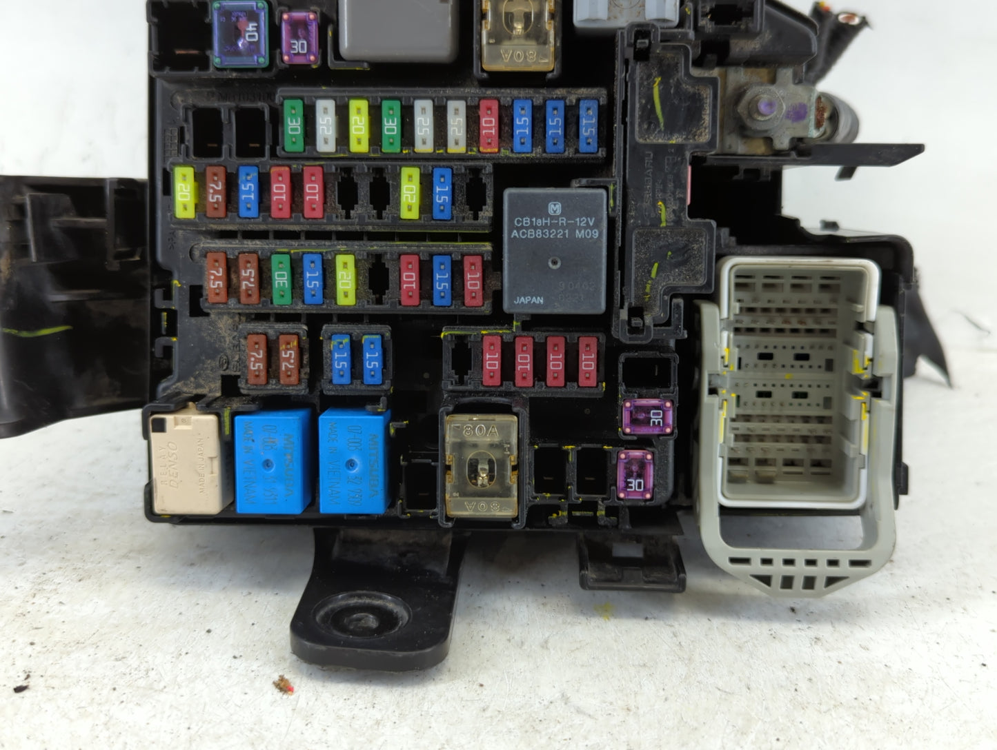 2017-2022 Subaru Impreza Fusebox Fuse Box Panel Relay Module P/N:MB703400B Fits Fits 2017 2018 2019 2020 2021 2022 OEM Used 