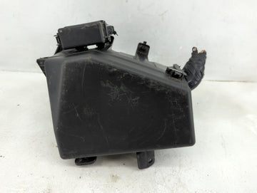 2019 Subaru Legacy Fusebox Fuse Box Panel Relay Module P/N:MB504302B Fits OEM Used Auto Parts - Oemusedautoparts1.com
