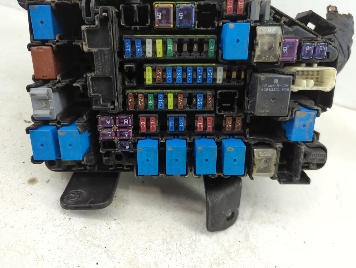 2019 Subaru Legacy Fusebox Fuse Box Panel Relay Module P/N:MB504302B Fits OEM Used Auto Parts - Oemusedautoparts1.com
