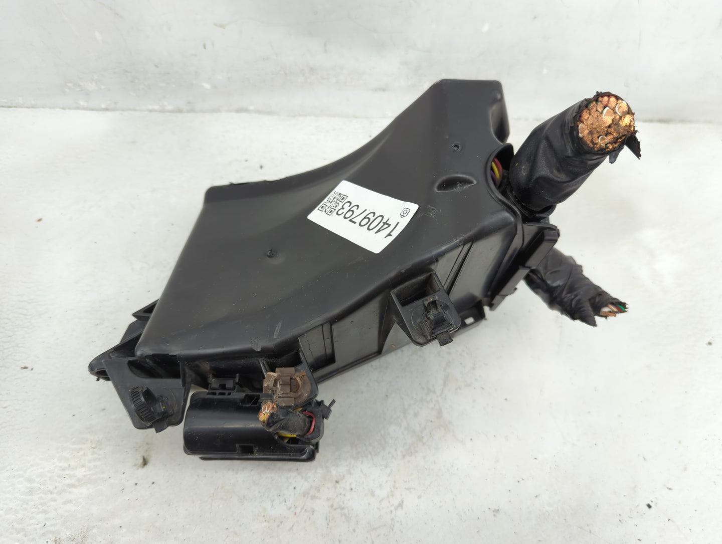 2019 Subaru Legacy Fusebox Fuse Box Panel Relay Module P/N:MB504302B Fits OEM Used Auto Parts - Oemusedautoparts1.com