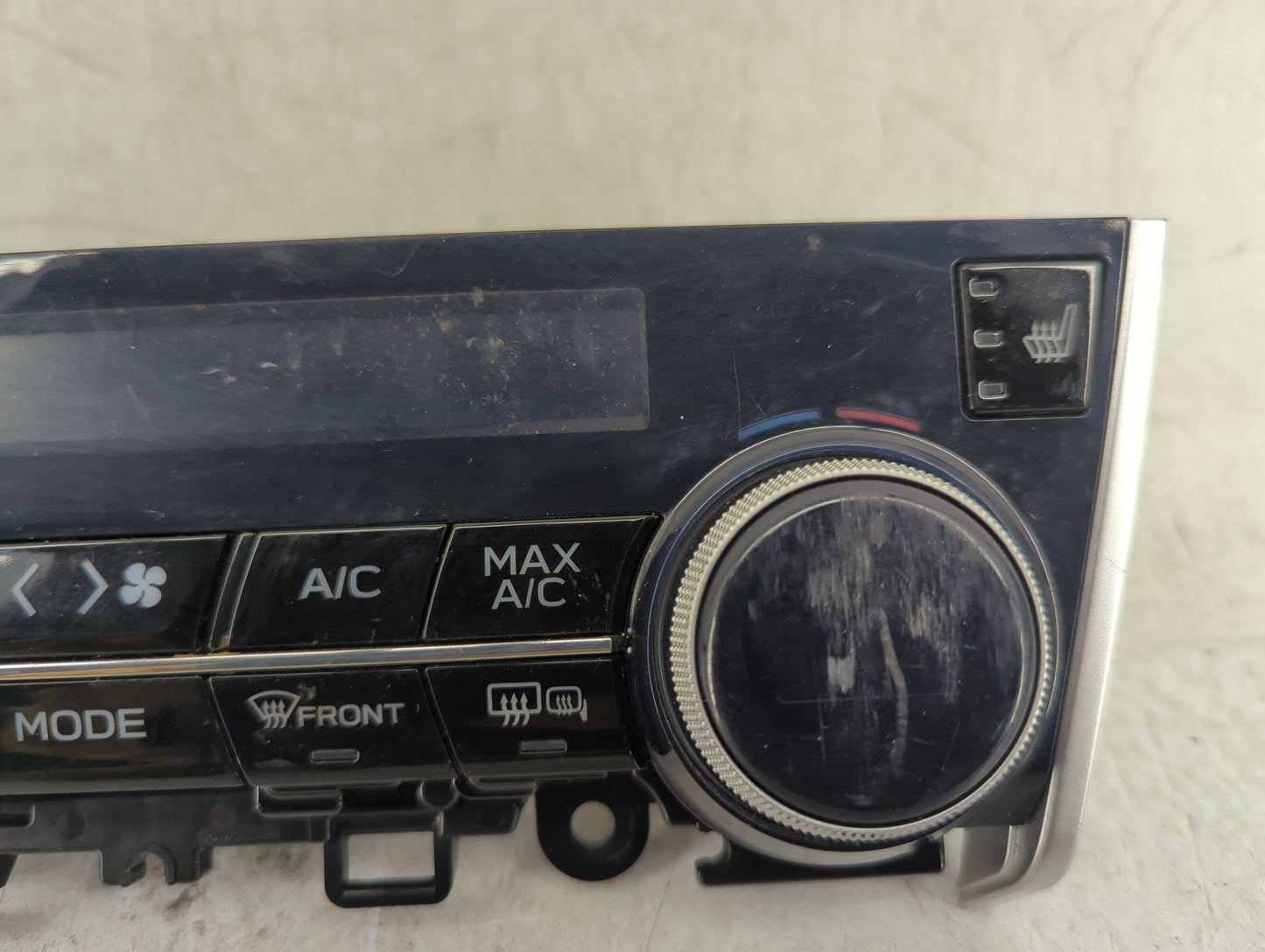 2018-2019 Subaru Legacy Climate Control Module Temperature AC/Heater Replacement P/N:72311AL32A Fits Fits 2018 2019 OEM Used