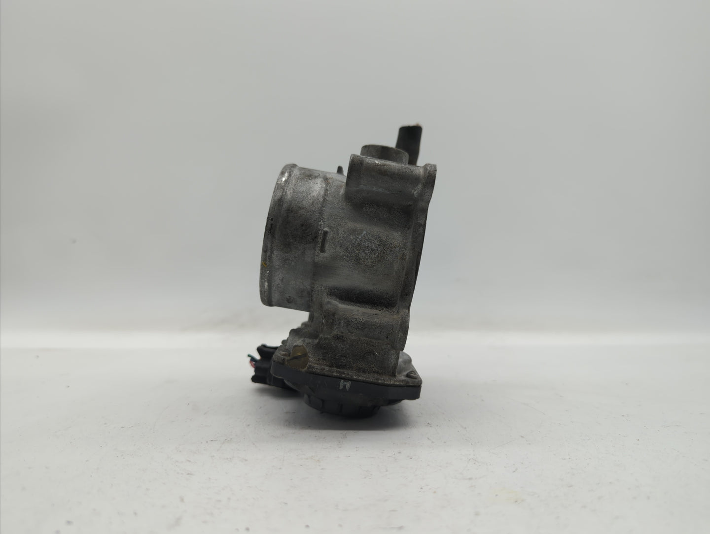 2013-2019 Subaru Legacy Throttle Body P/N:16112AA38A Fits Fits 2013 2014 2015 2016 2017 2018 2019 OEM Used Auto Parts - Oemu