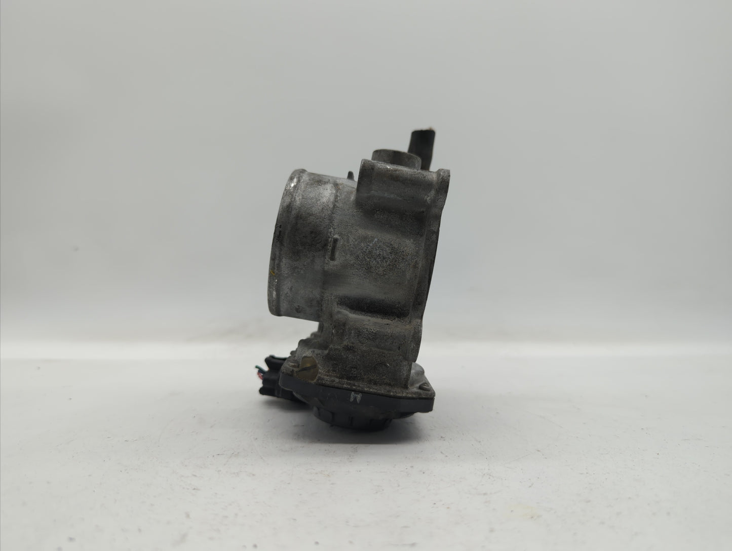 2013-2019 Subaru Legacy Throttle Body P/N:16112AA38A Fits Fits 2013 2014 2015 2016 2017 2018 2019 OEM Used Auto Parts - Oemu