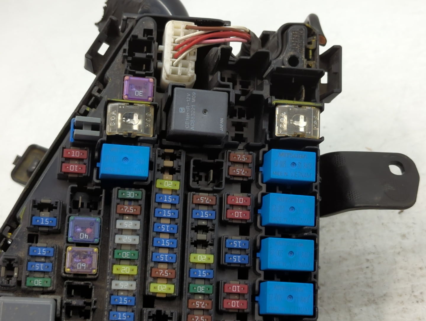 2019 Subaru Legacy Fusebox Fuse Box Panel Relay Module P/N:MB504302B Fits OEM Used Auto Parts - Oemusedautoparts1.com