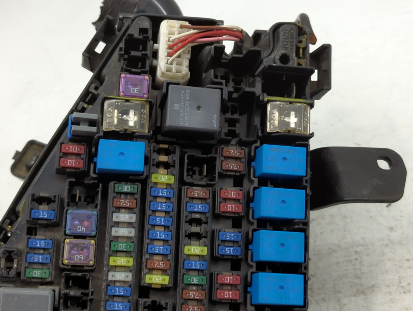 2019 Subaru Legacy Fusebox Fuse Box Panel Relay Module P/N:MB504302B Fits OEM Used Auto Parts - Oemusedautoparts1.com