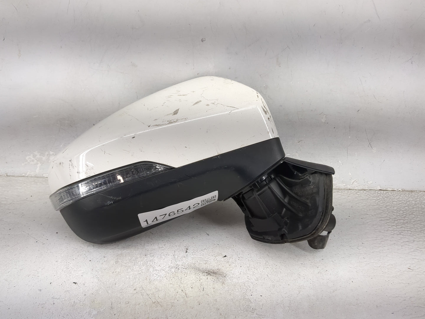 2019 Subaru Outback Passenger Side View Mirror - Right Door Mirror OEM Used - Oemusedautoparts1.com