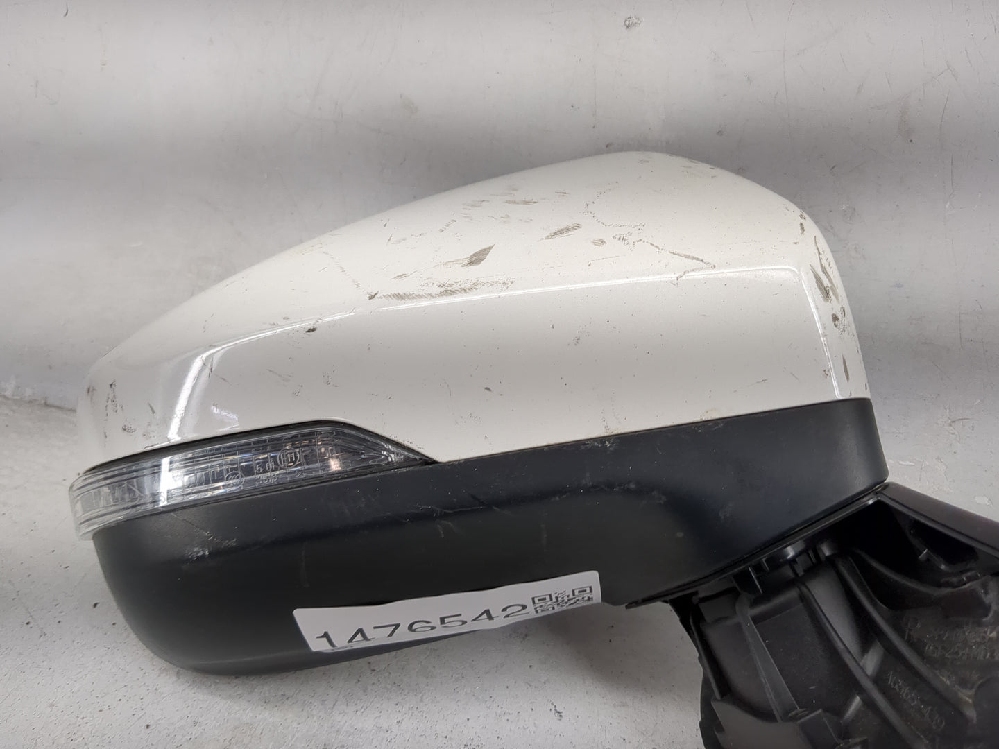 2019 Subaru Outback Passenger Side View Mirror - Right Door Mirror OEM Used - Oemusedautoparts1.com