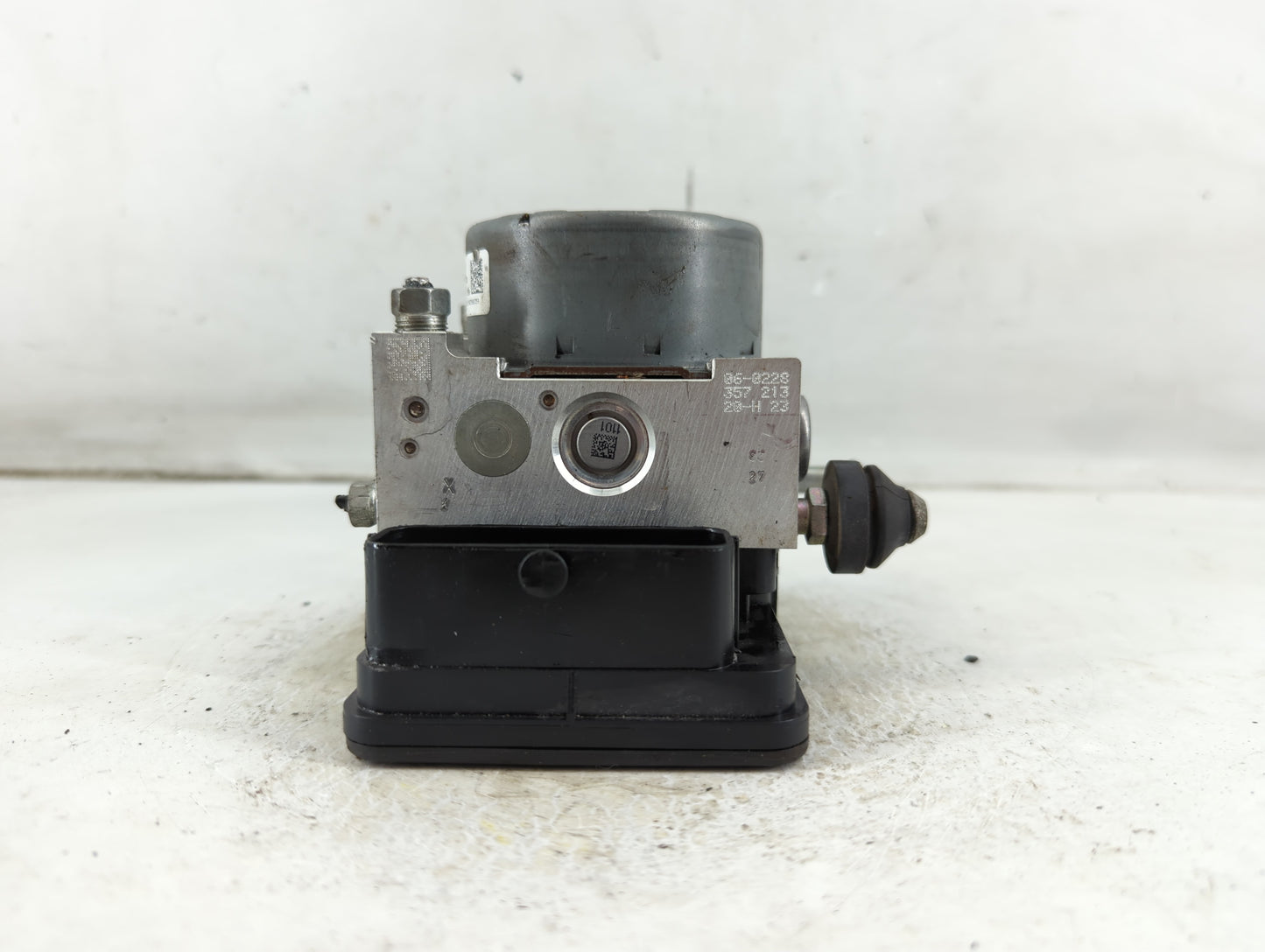2019 Subaru Xv ABS Pump Control Module Replacement P/N:27536FL160 Fits OEM Used Auto Parts - Oemusedautoparts1.com