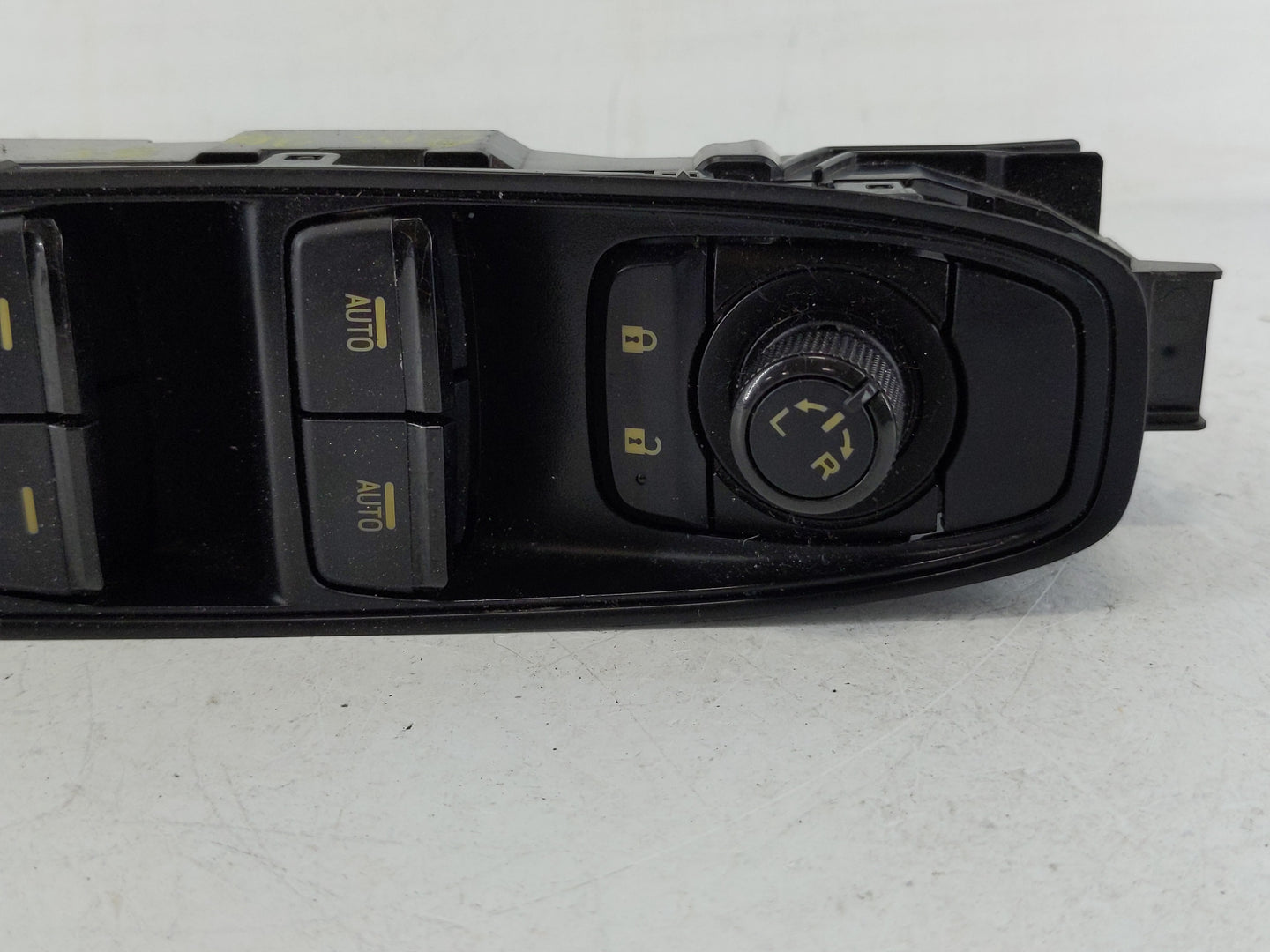 2019 Subaru Xv Master Power Window Switch Replacement Driver Side Left P/N:83071FL130 Fits OEM Used Auto Parts - Oemusedauto